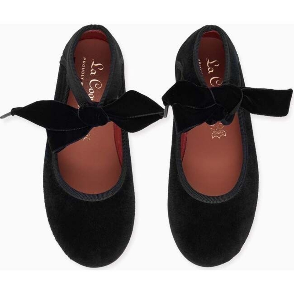 La Coqueta's stunning Black Bow Ballerina shoes.